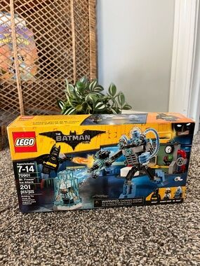 LEGO Batman Movie Mr. Freeze Set - Blue, Black, Yellow, Gray